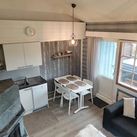 Soepoe Moekki Himoksella Palveluiden Vieressae Chalet Jämsä
